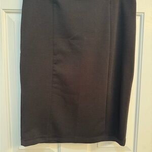 Elle Classic Black Pencil Skirt